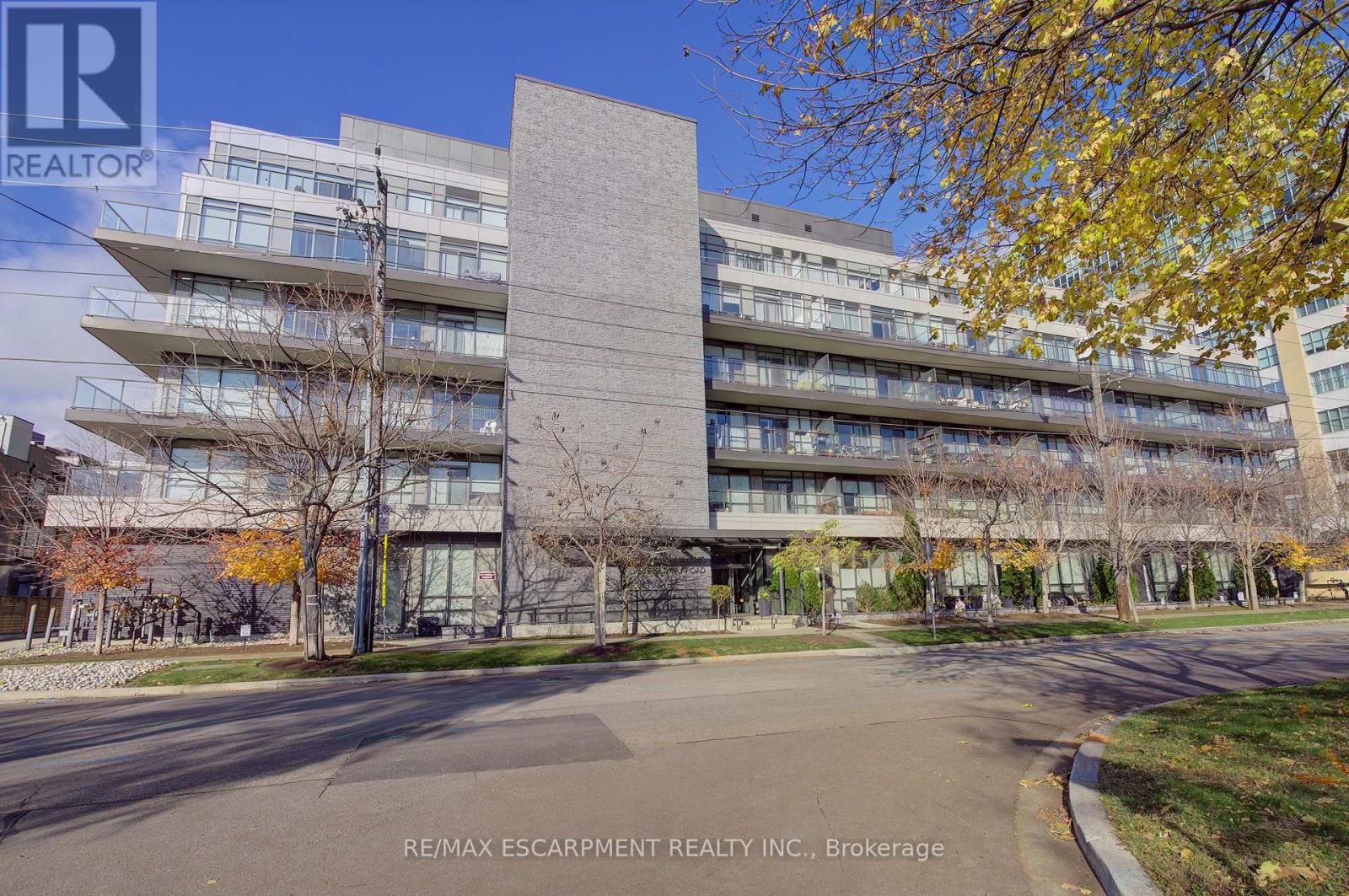 306 - 8 Fieldway Road, Toronto, Ontario  M8Z 0C3 - Photo 2 - W12661034