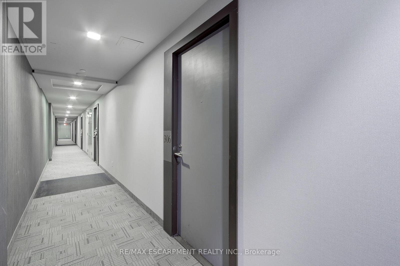 306 - 8 Fieldway Road, Toronto, Ontario  M8Z 0C3 - Photo 4 - W12661034