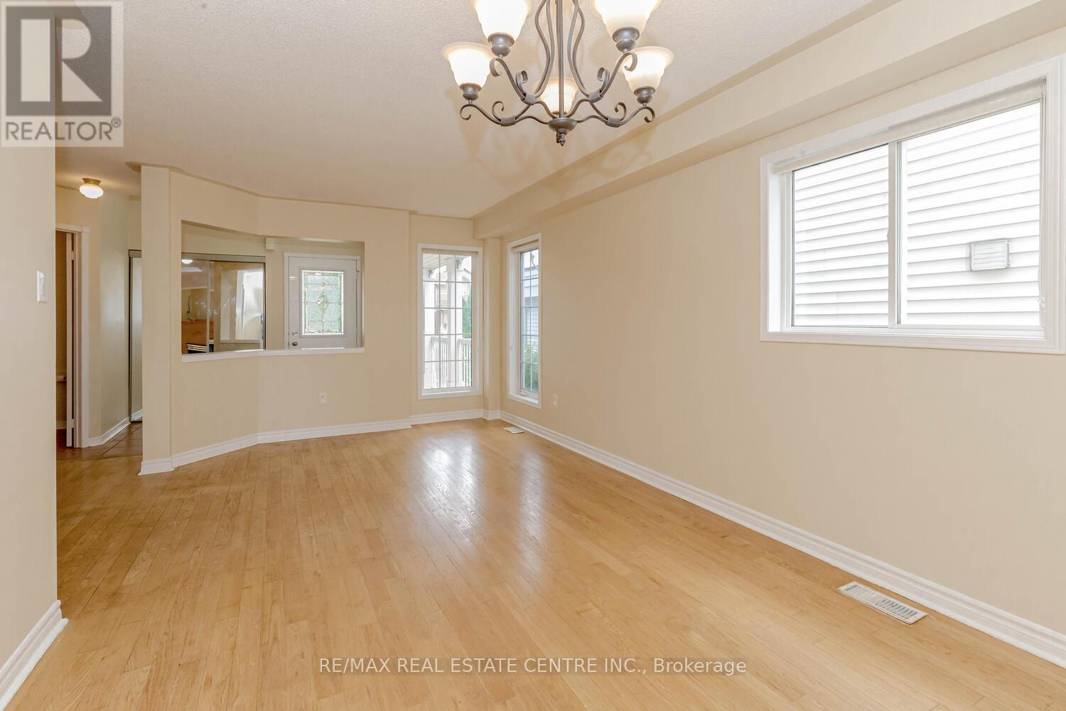 6 Porchlight Road, Brampton, Ontario  L6X 4S3 - Photo 10 - W12661050