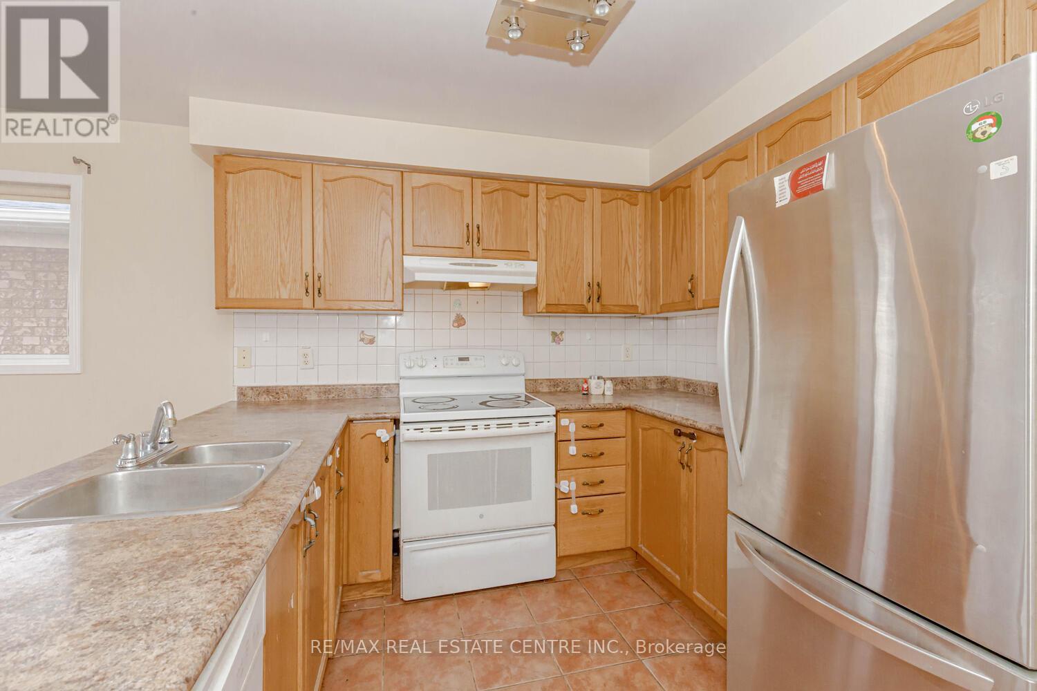 6 Porchlight Road, Brampton, Ontario  L6X 4S3 - Photo 21 - W12661050