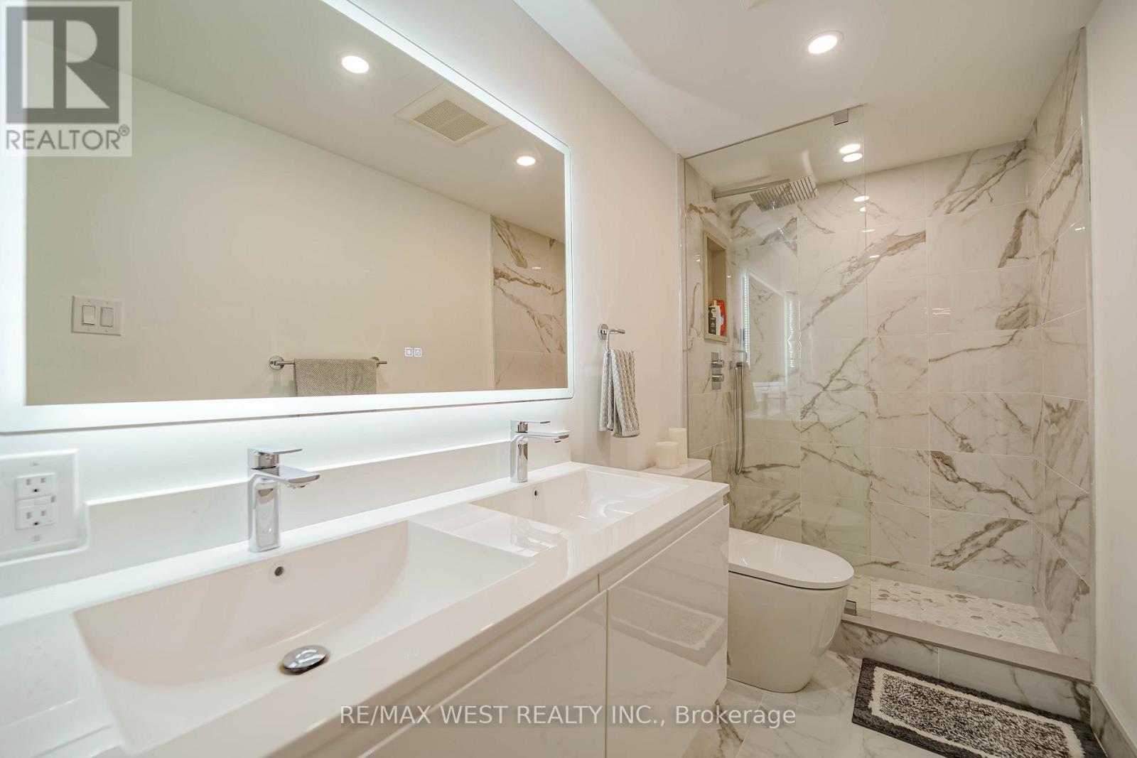 D14 - 300 Mill Road, Toronto, Ontario  M9C 4W9 - Photo 9 - W12661064