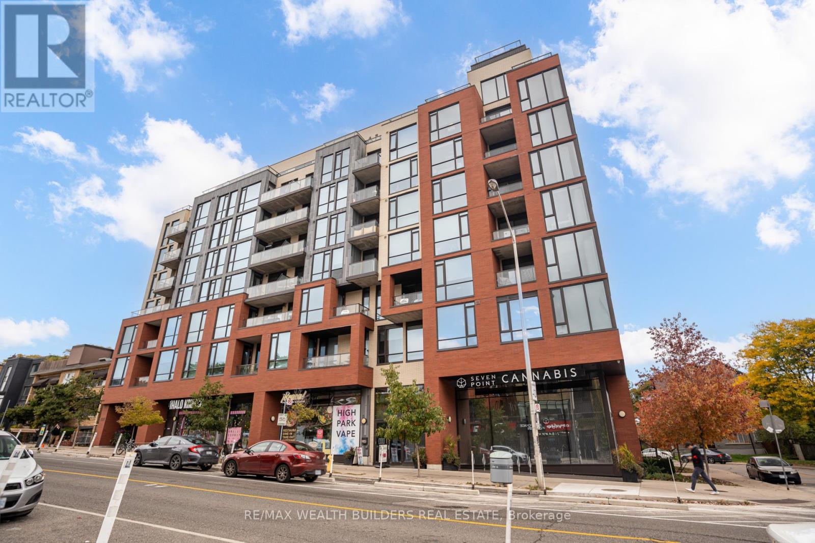 511 - 2118 Bloor Street W, Toronto, Ontario  M6S 1M8 - Photo 1 - W12661110