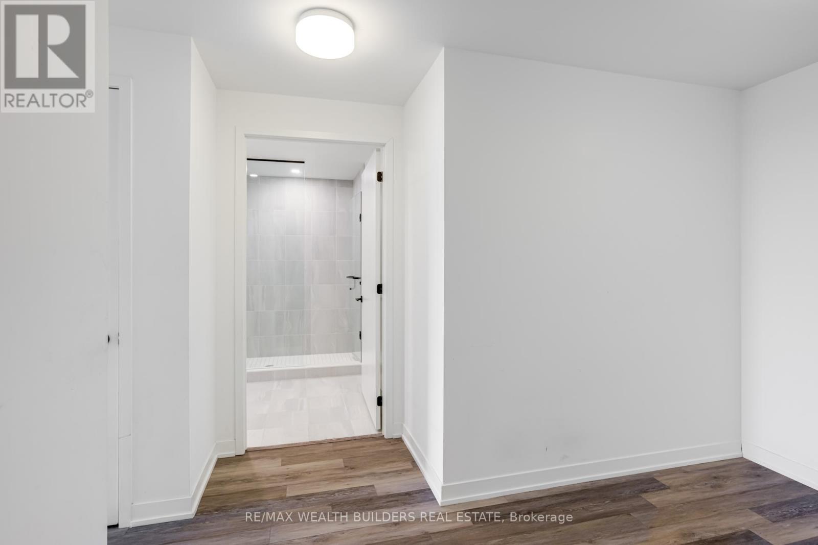 511 - 2118 Bloor Street W, Toronto, Ontario  M6S 1M8 - Photo 8 - W12661110