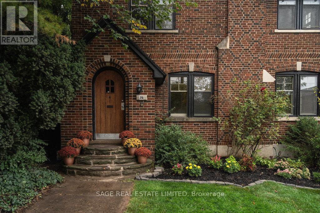 36 Mountwood Avenue, Hamilton, Ontario  L8N 2G9 - Photo 1 - X12661018