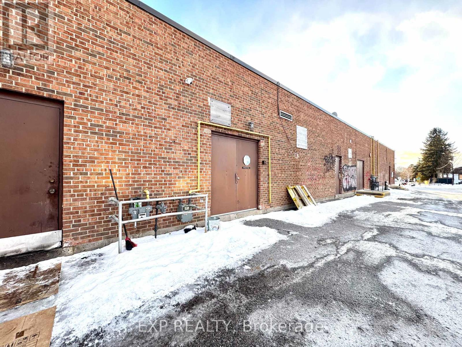 19 Wootten Way N, Markham (Markham Village), Ontario  L3P 2Y2 - Photo 15 - N12653626