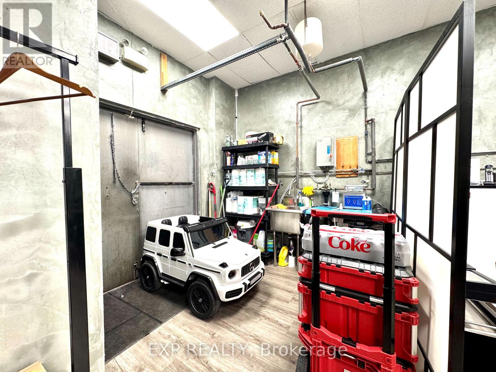 19 Wootten Way N, Markham (Markham Village), Ontario  L3P 2Y2 - Photo 6 - N12653626