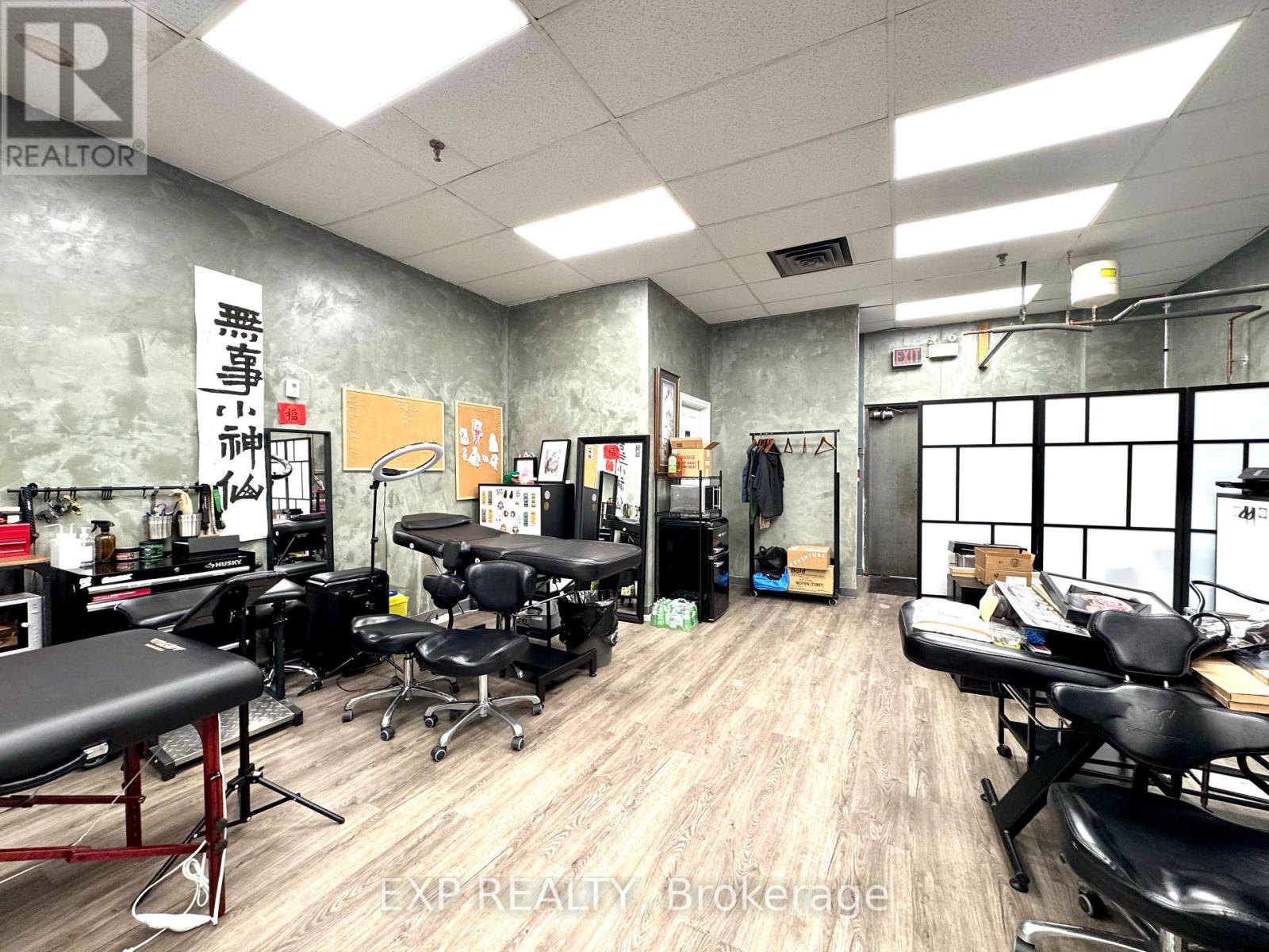 19 Wootten Way N, Markham (Markham Village), Ontario  L3P 2Y2 - Photo 5 - N12653626