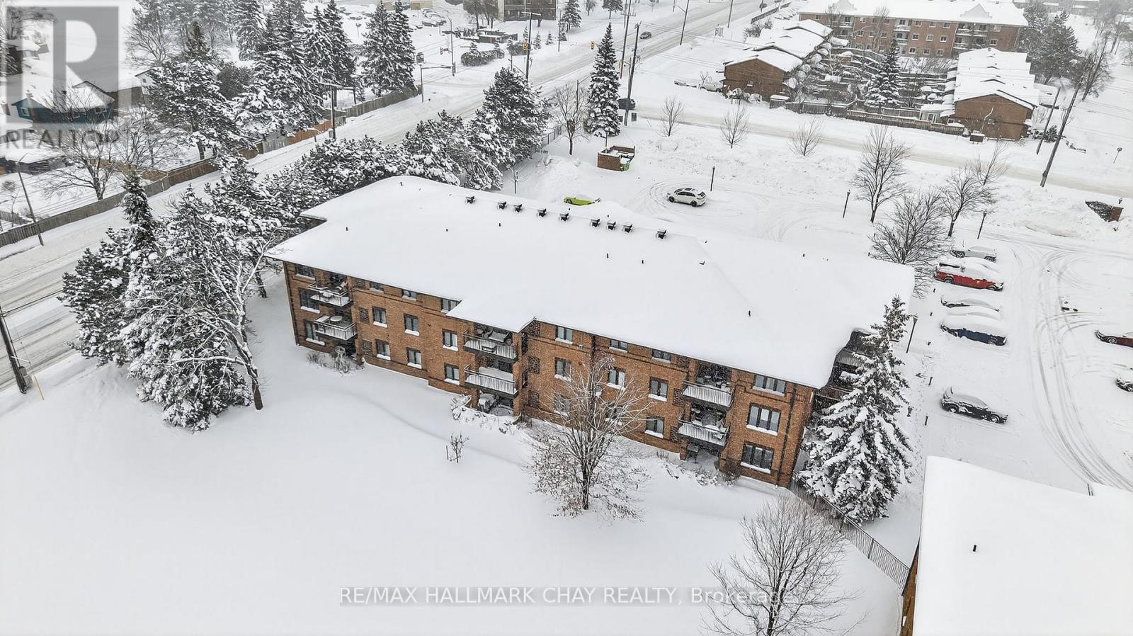 124 - 10 Coulter Street, Barrie, Ontario  L4N 6S1 - Photo 2 - S12448070