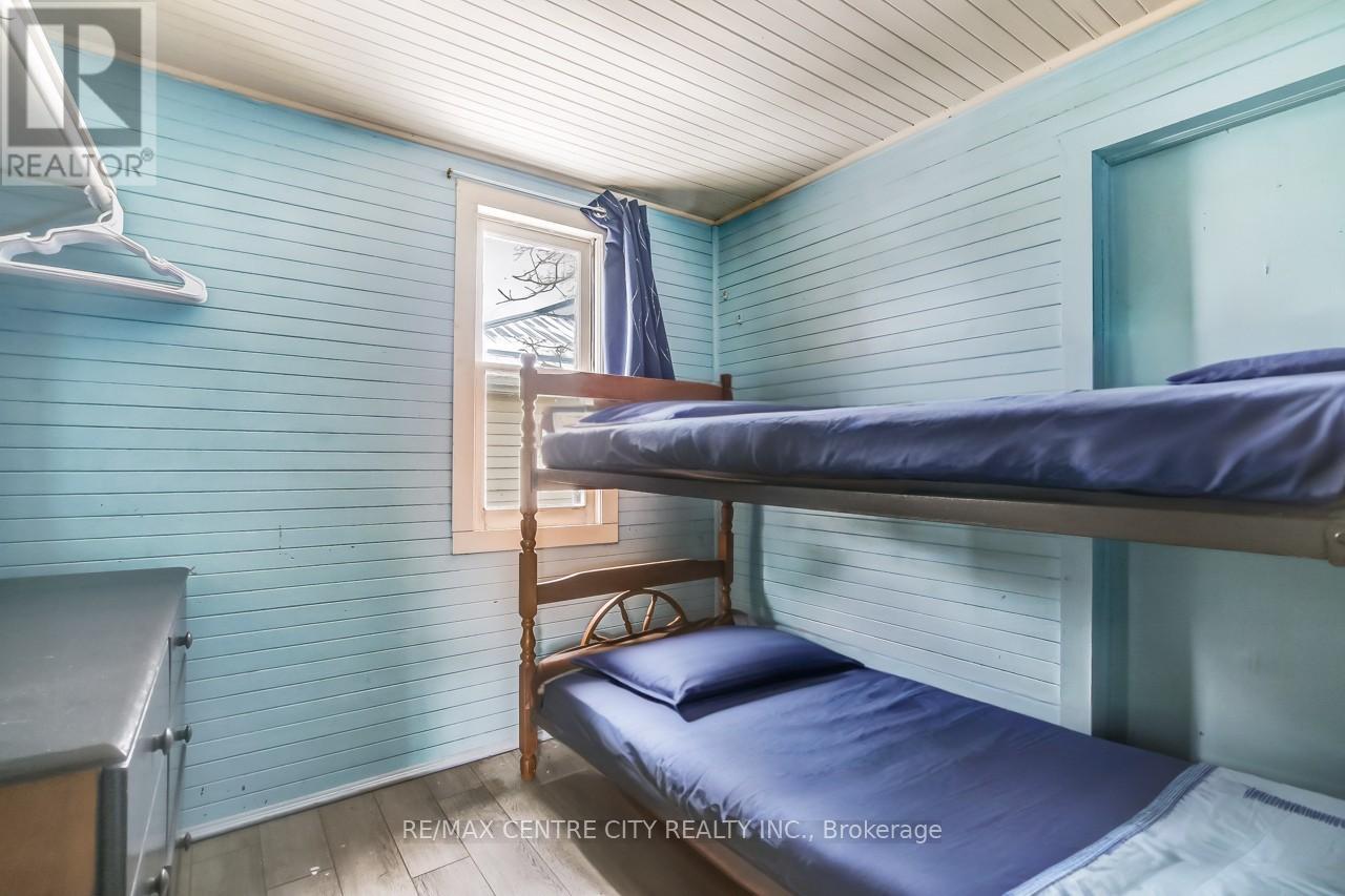 328 Erie Street, Central Elgin, Ontario  N5L 1E3 - Photo 28 - X12432834