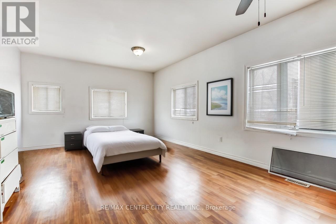 328 Erie Street, Central Elgin, Ontario  N5L 1E3 - Photo 17 - X12432834