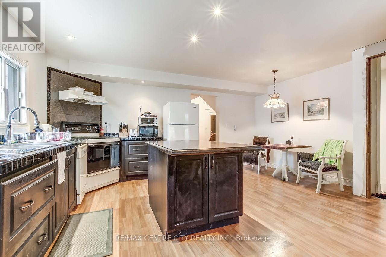 328 Erie Street, Central Elgin, Ontario  N5L 1E3 - Photo 16 - X12432834