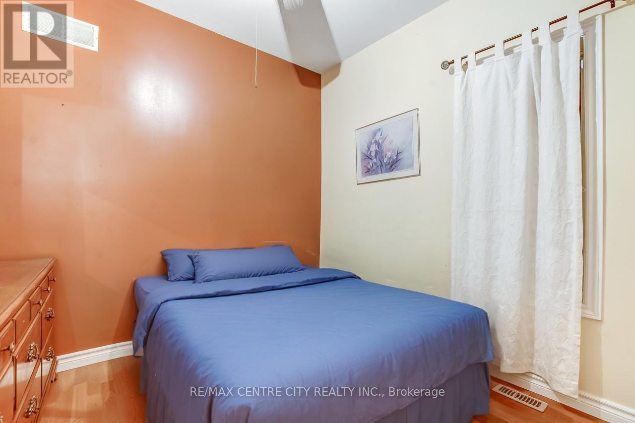 328 Erie Street, Central Elgin, Ontario  N5L 1E3 - Photo 24 - X12432834