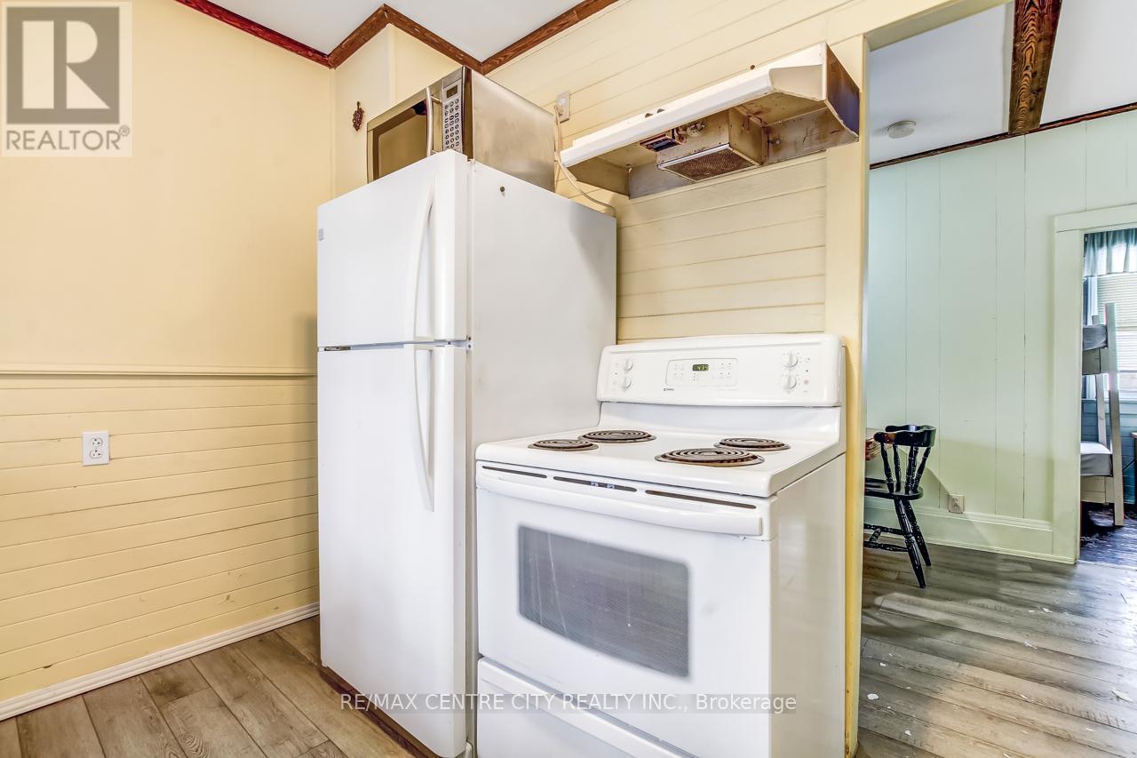 328 Erie Street, Central Elgin, Ontario  N5L 1E3 - Photo 40 - X12432834