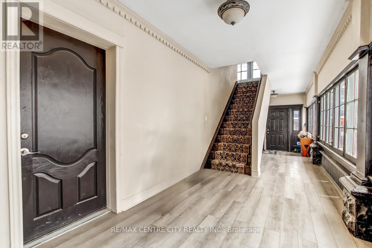 328 Erie Street, Central Elgin, Ontario  N5L 1E3 - Photo 5 - X12432834