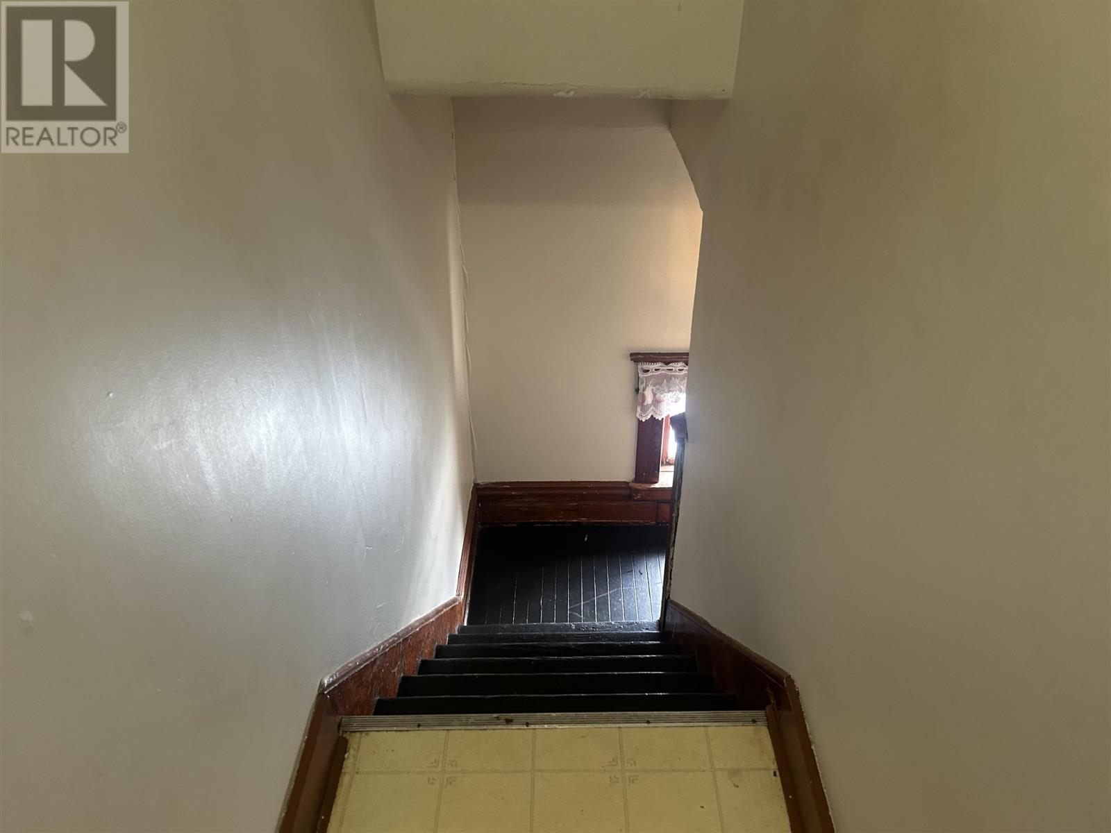 5 Alberta Ave, Sault Ste. Marie, Ontario  P6B 2N6 - Photo 8 - SM253384