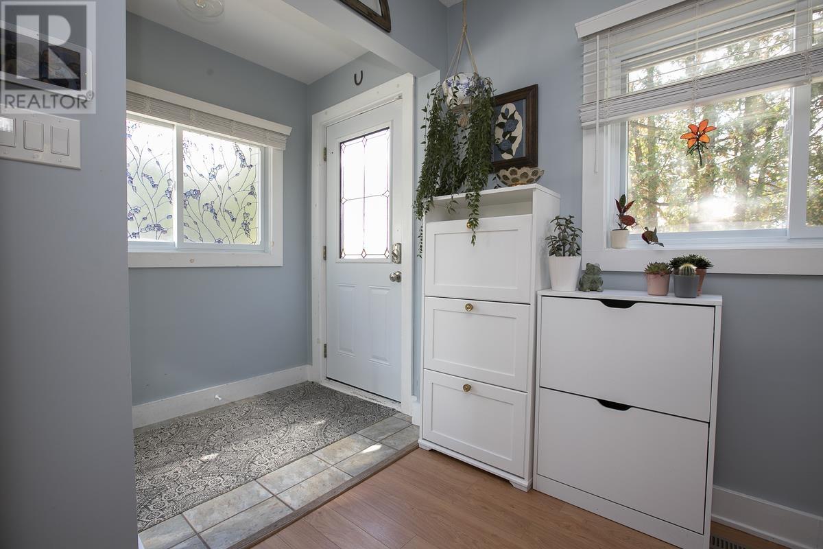 27 Borron Ave, Sault Ste. Marie, Ontario  P6B 1E7 - Photo 14 - SM253483