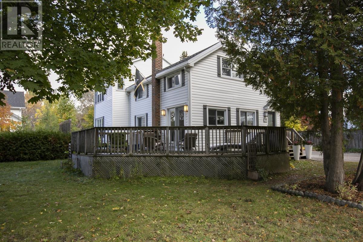 27 Borron Ave, Sault Ste. Marie, Ontario  P6B 1E7 - Photo 2 - SM253483