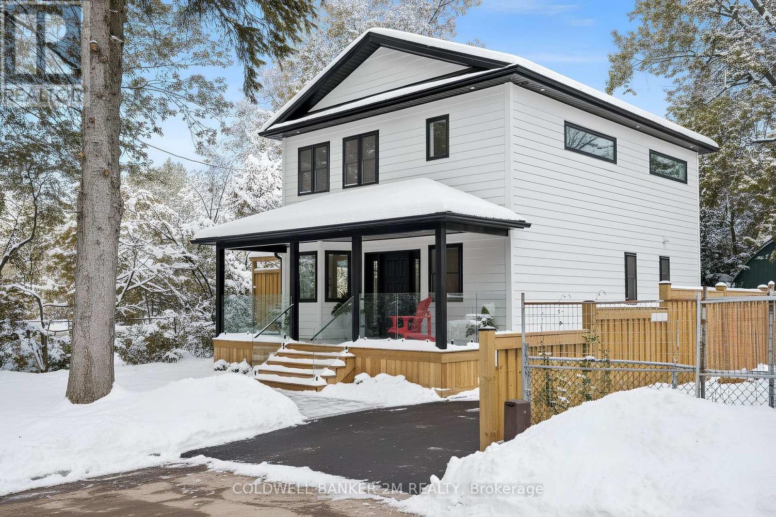 128 Buckingham Avenue, Oshawa, Ontario  L1G 2K5 - Photo 3 - E12661372