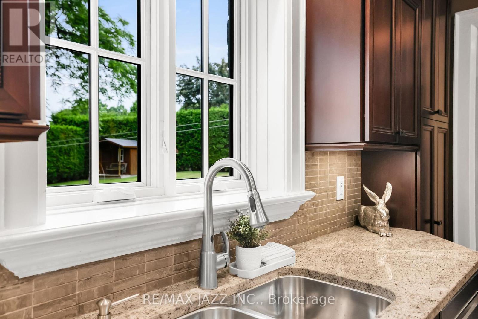 690 Bessborough Drive, Oshawa (Centennial), Ontario  L1G 4H2 - Photo 20 - E12661410