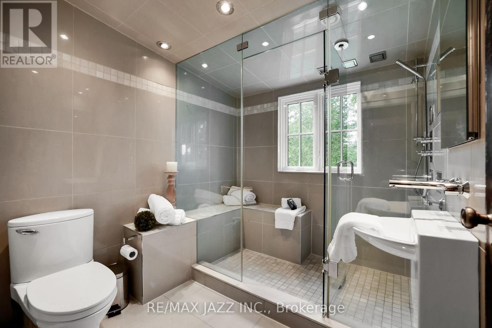 690 Bessborough Drive, Oshawa (Centennial), Ontario  L1G 4H2 - Photo 33 - E12661410