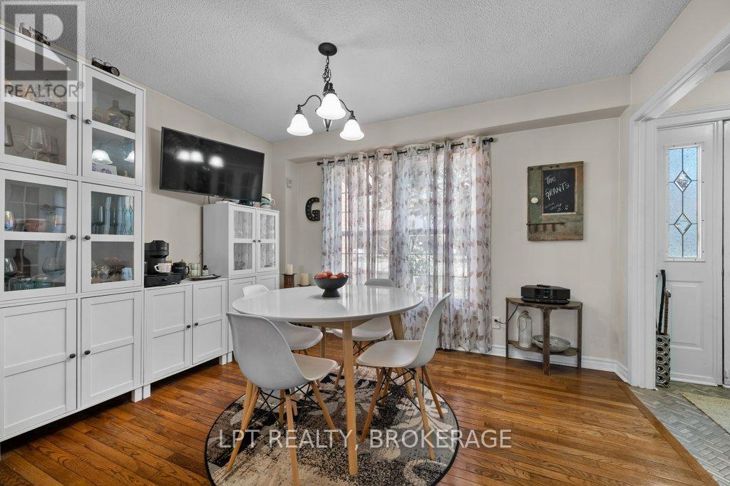 761 Hillside Drive, Kingston, Ontario  K7M 5Y9 - Photo 7 - X12661286