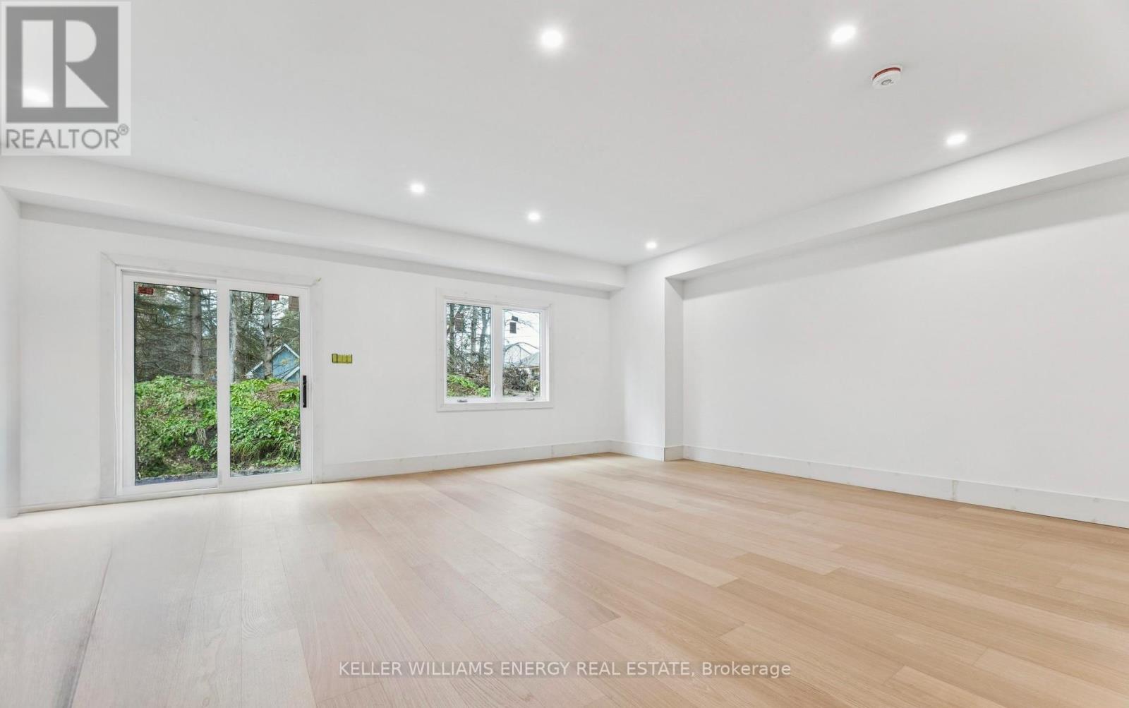 11 Union Street, Cavan Monaghan, Ontario  L0A 1G0 - Photo 2 - X12661172