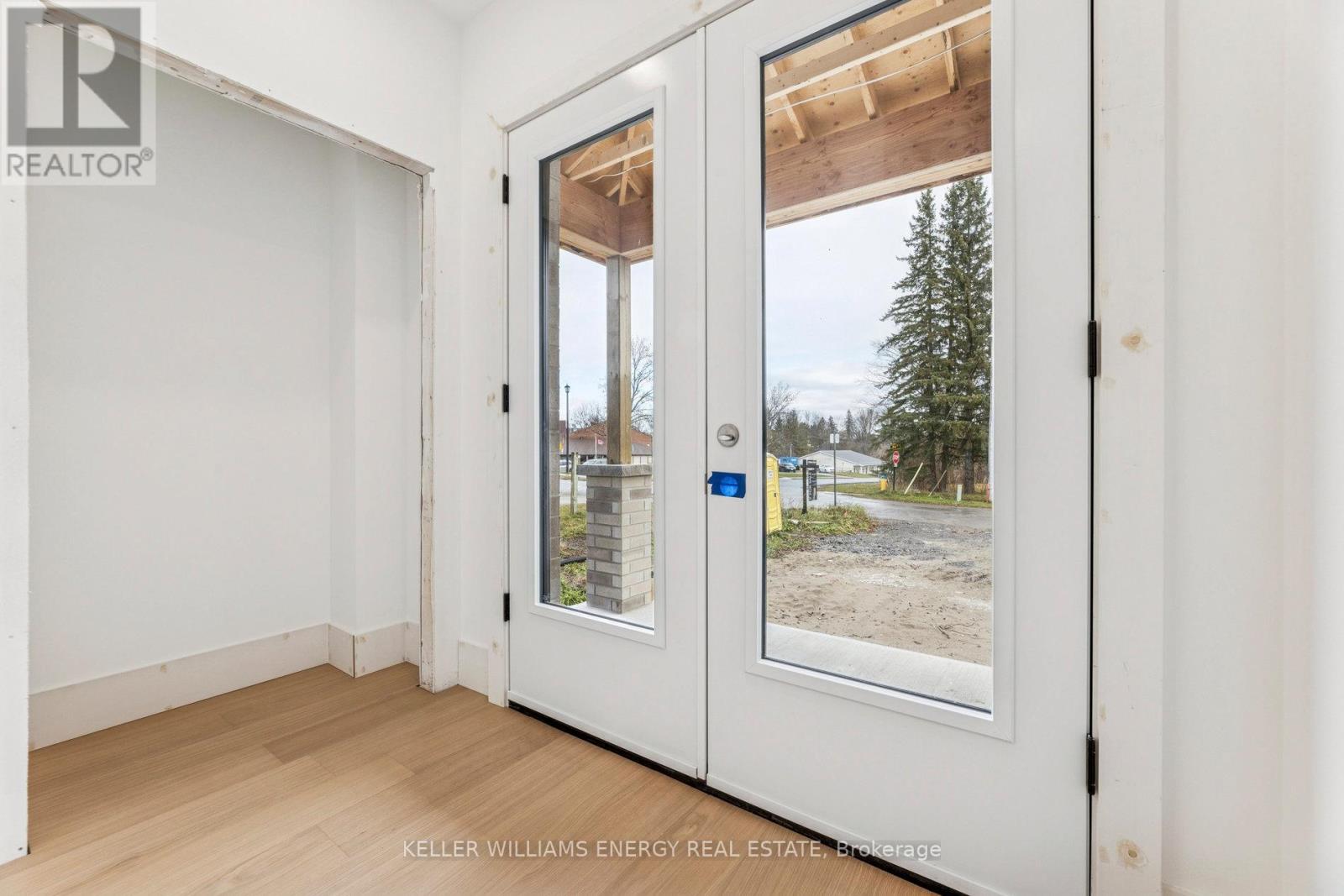 11 Union Street, Cavan Monaghan, Ontario  L0A 1G0 - Photo 9 - X12661172