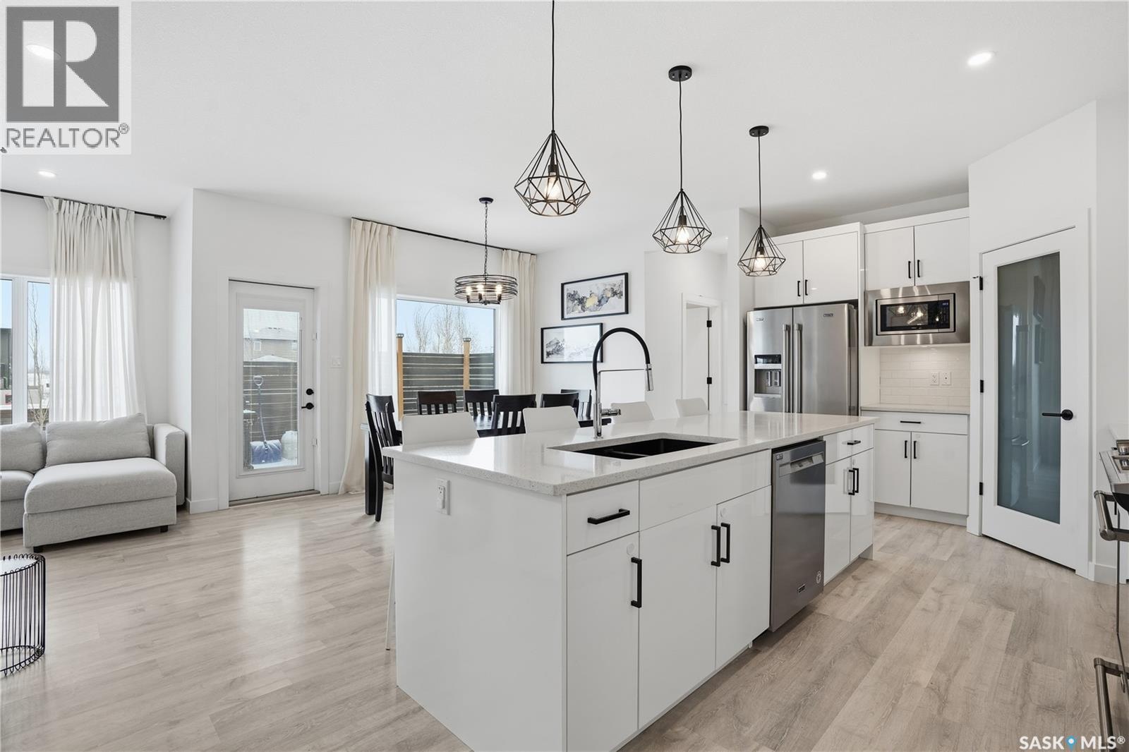 18 Mackenzie Crescent, Pilot Butte, Saskatchewan  S0G 3Z0 - Photo 5 - SK026189