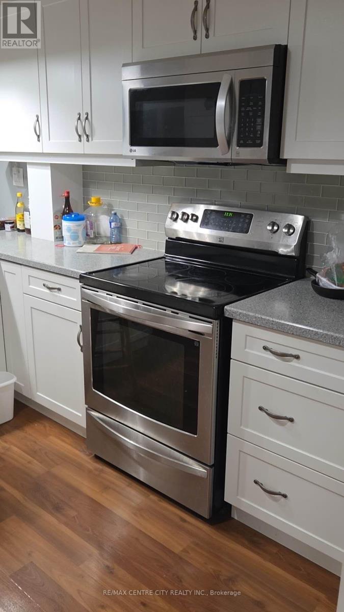 1274 Delphi Road, London East, Ontario  N5Y 5A9 - Photo 2 - X12661418