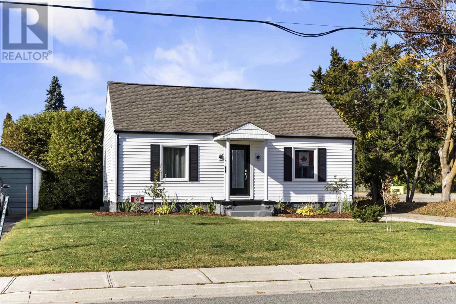 183 Upton Rd, Sault Ste. Marie, Ontario  P6A 3W5 - Photo 27 - SM260009