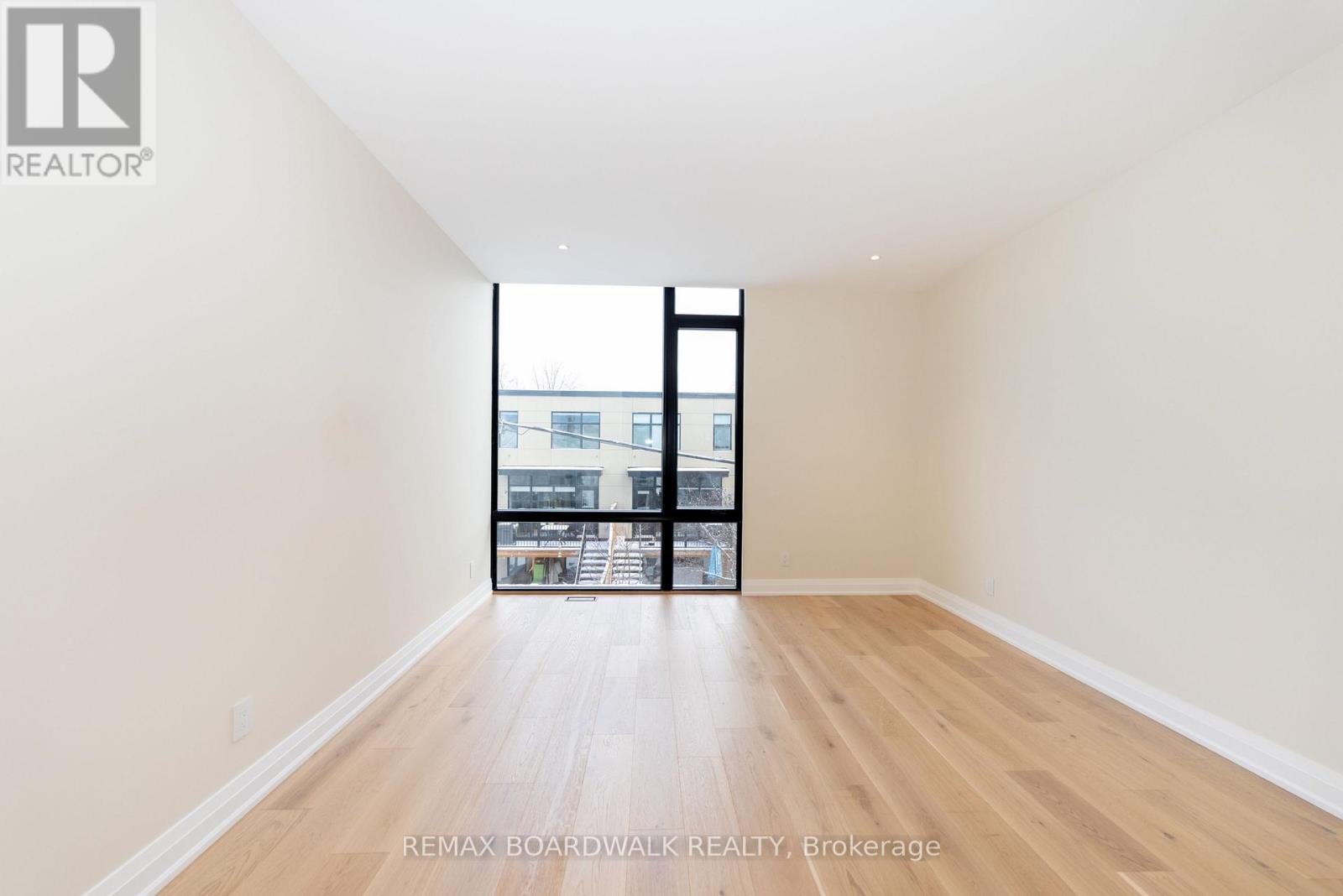 577 Melbourne Avenue, Ottawa, Ontario  K2A 1W7 - Photo 23 - X12661194