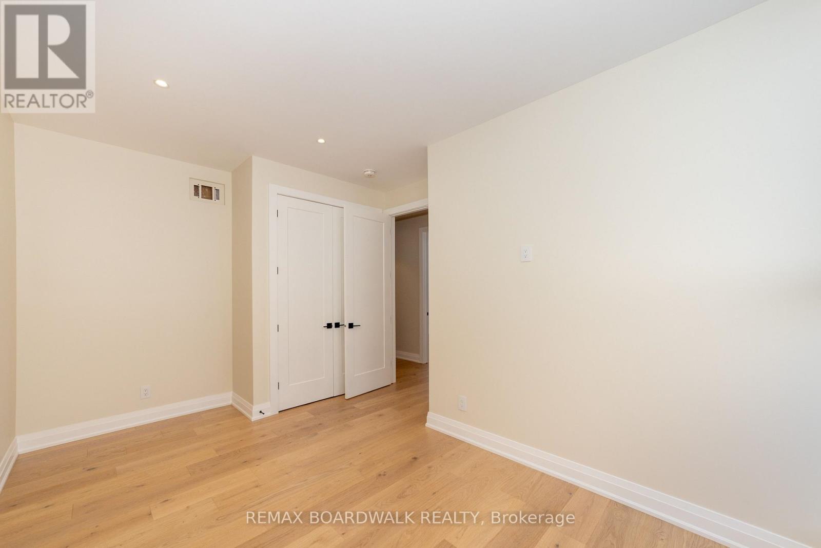 577 Melbourne Avenue, Ottawa, Ontario  K2A 1W7 - Photo 33 - X12661194