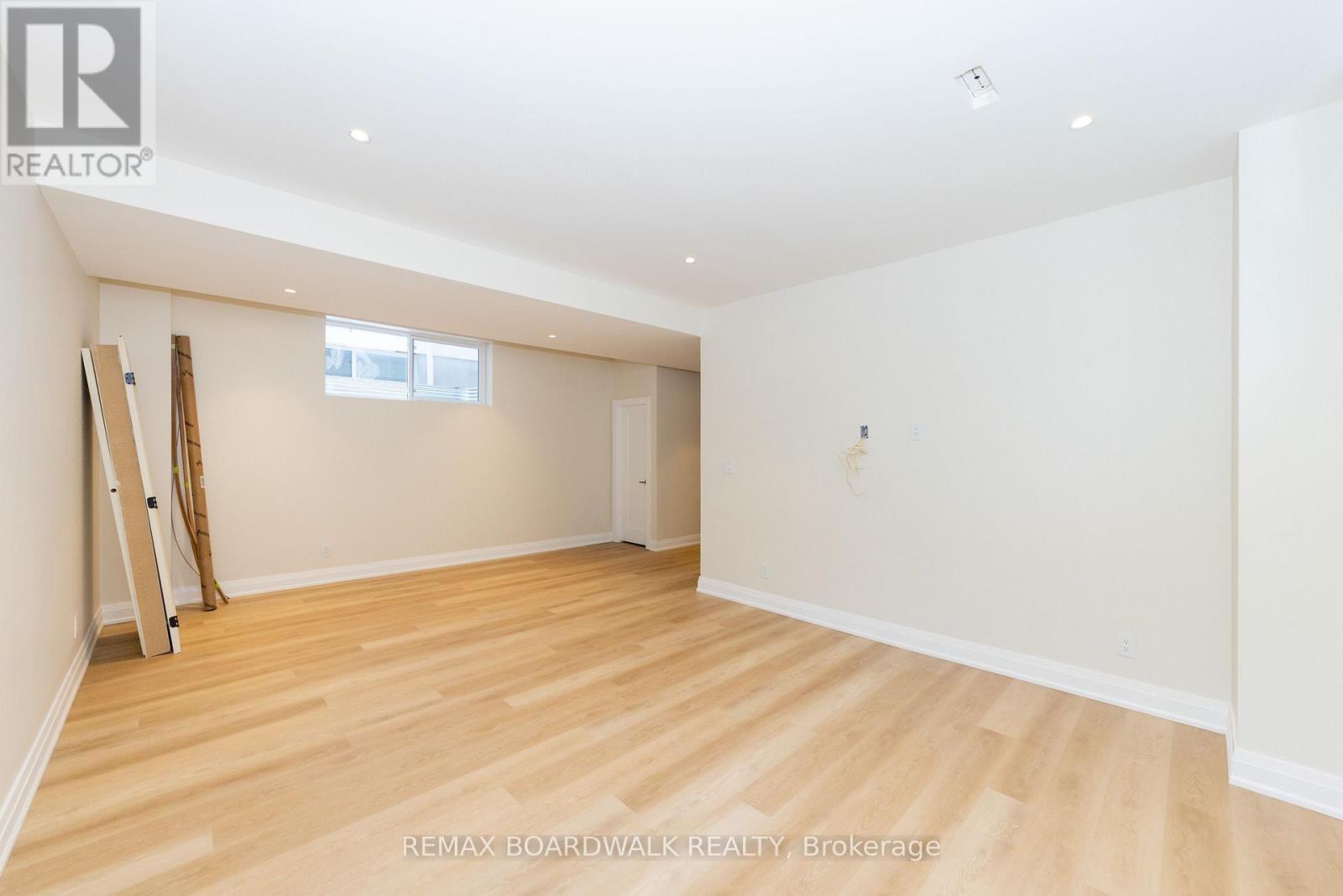 577 Melbourne Avenue, Ottawa, Ontario  K2A 1W7 - Photo 39 - X12661194