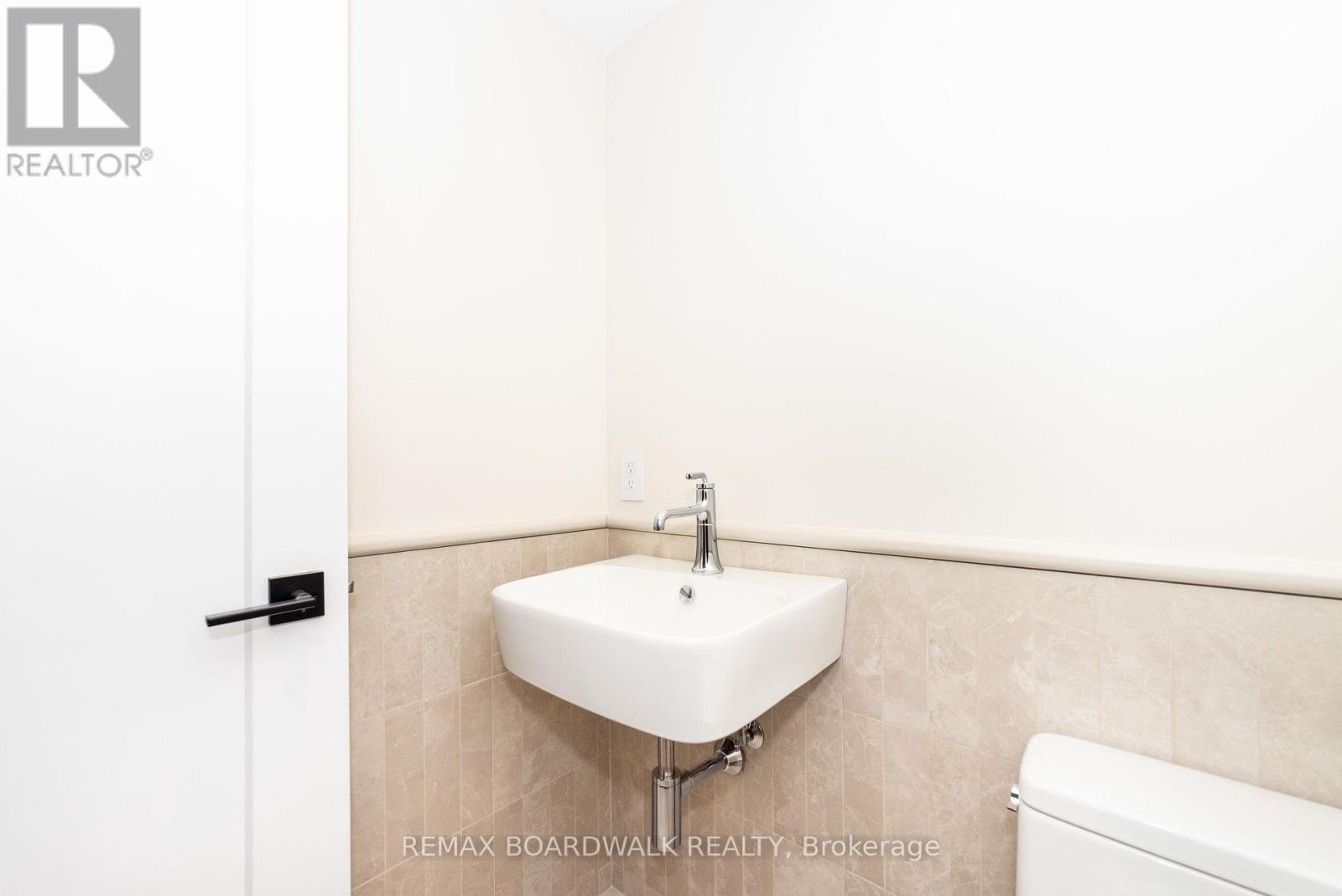 577 Melbourne Avenue, Ottawa, Ontario  K2A 1W7 - Photo 41 - X12661194