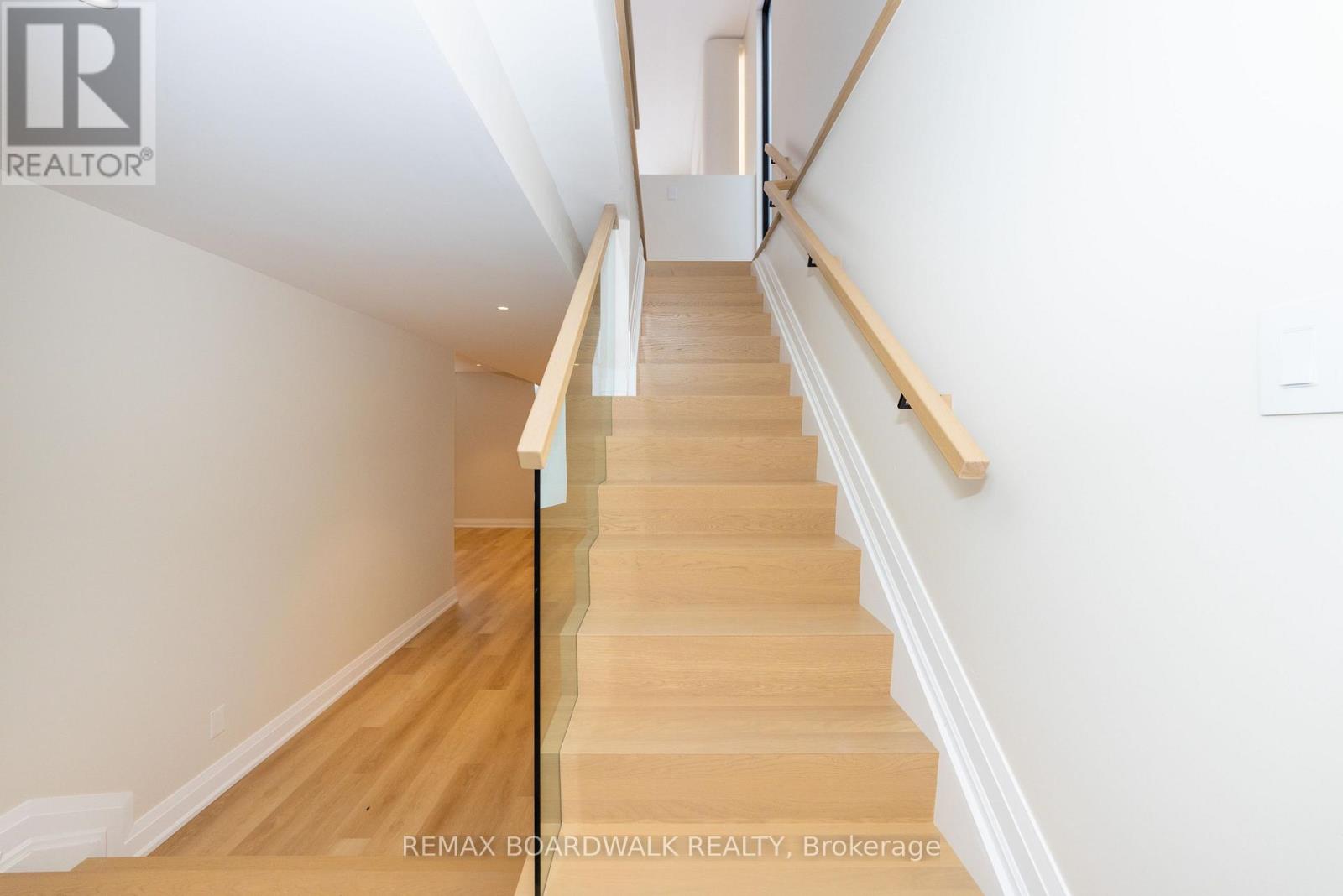 577 Melbourne Avenue, Ottawa, Ontario  K2A 1W7 - Photo 42 - X12661194