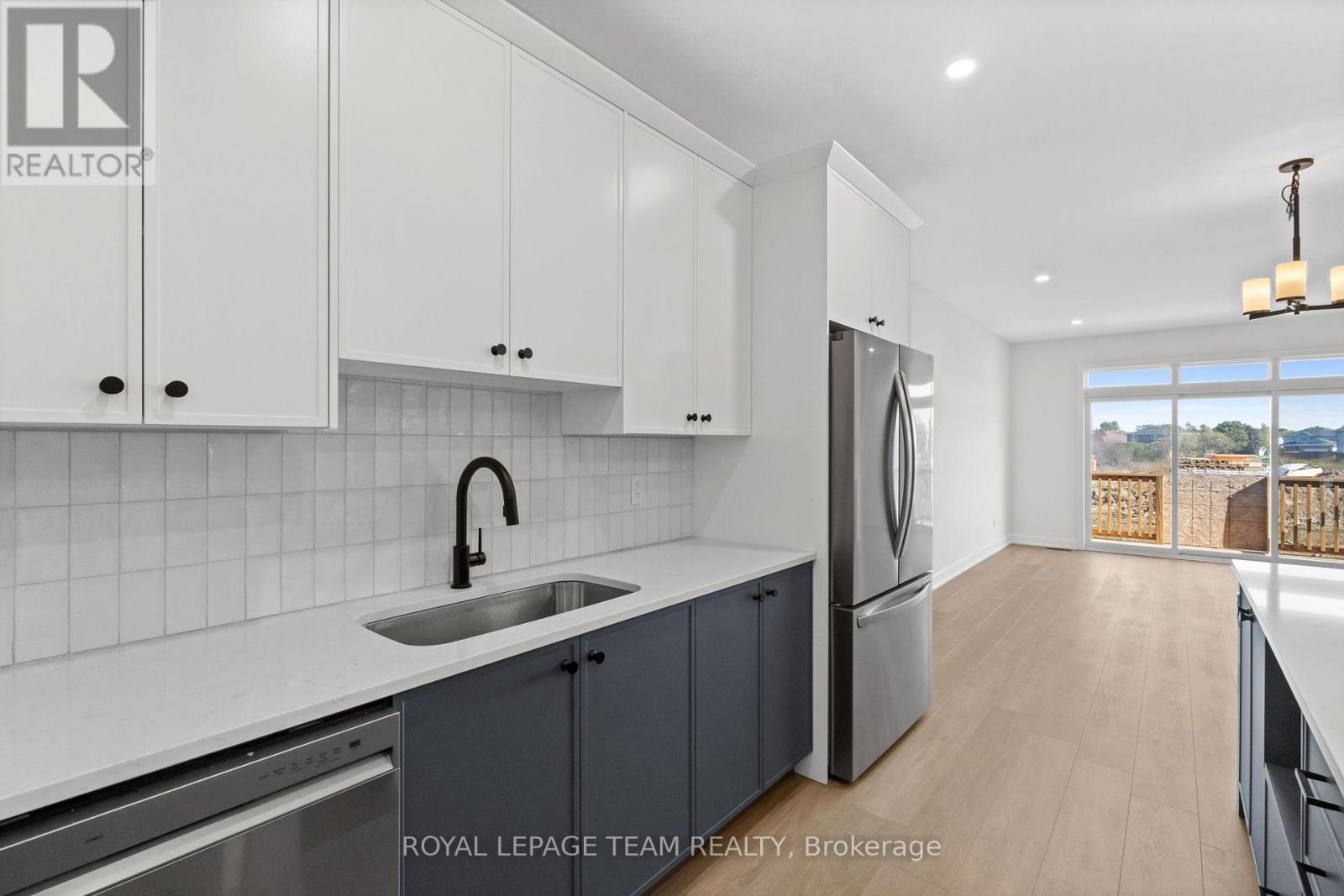 1035 Moore Street, Brockville, Ontario  K6V 7N1 - Photo 11 - X12661288