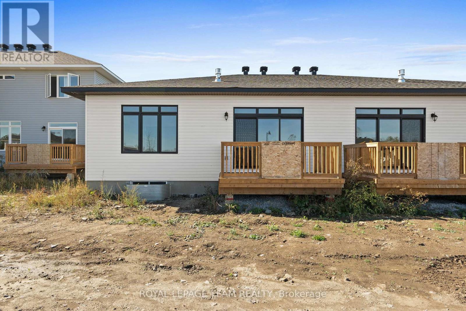 1035 Moore Street, Brockville, Ontario  K6V 7N1 - Photo 41 - X12661288