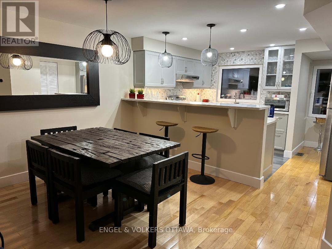 8 - 251 Bruyere Street, Ottawa, Ontario  K1N 5E5 - Photo 5 - X12661382