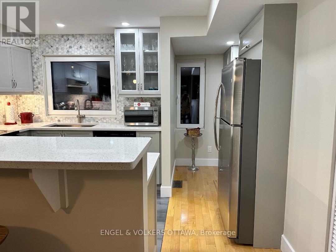 8 - 251 Bruyere Street, Ottawa, Ontario  K1N 5E5 - Photo 8 - X12661382