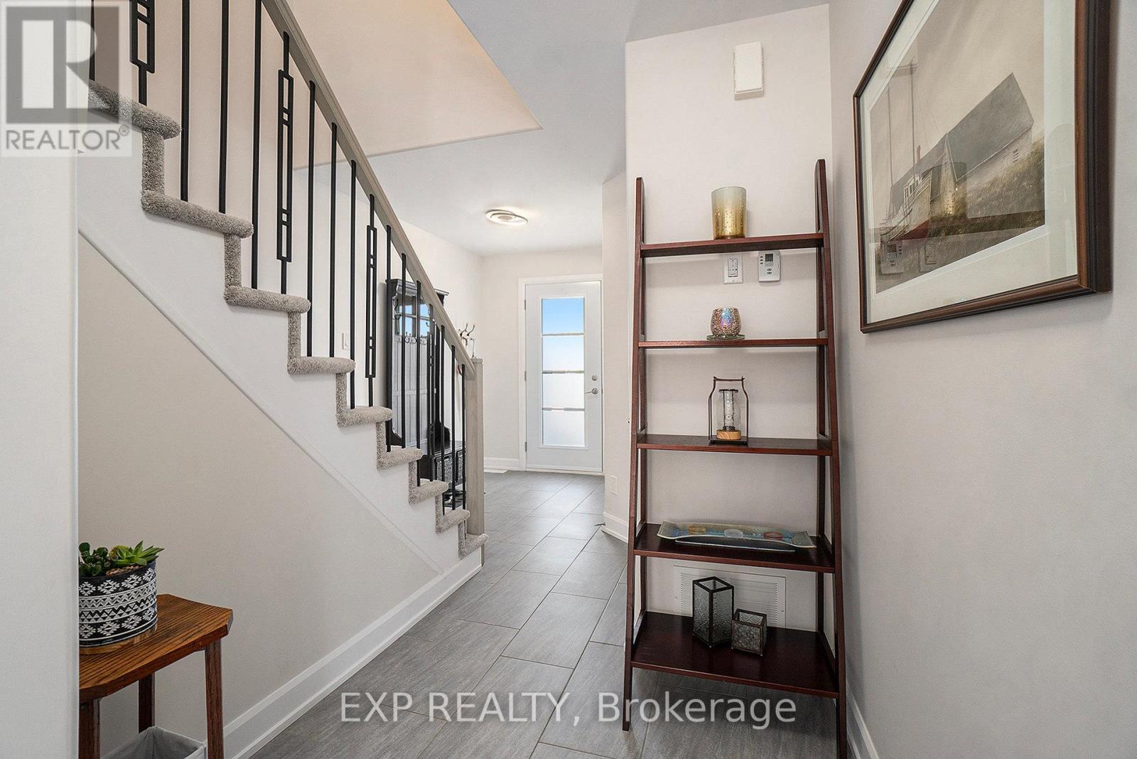 704 Azure Street, Russell, Ontario  K4R 1E5 - Photo 4 - X12661468