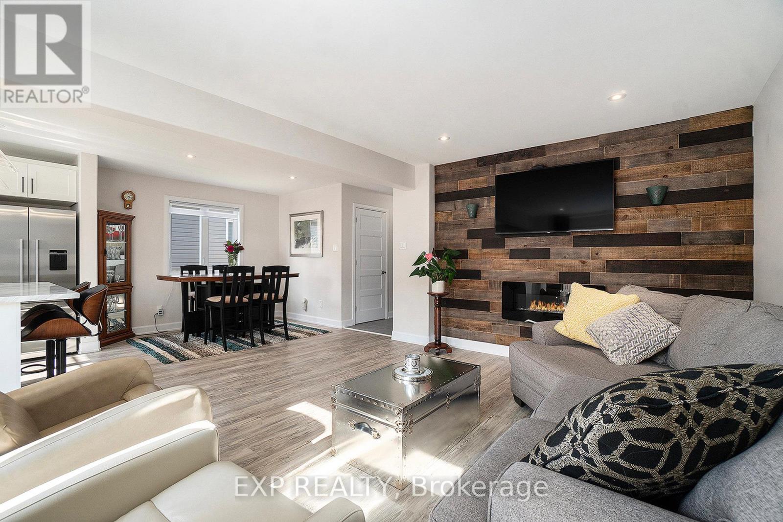 704 Azure Street, Russell, Ontario  K4R 1E5 - Photo 8 - X12661468