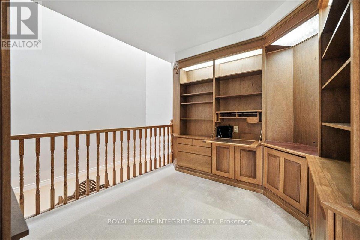 17 Columbus Avenue, Ottawa, Ontario  K1K 1R2 - Photo 25 - X12661494