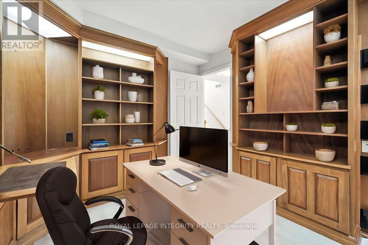 17 Columbus Avenue, Ottawa, Ontario  K1K 1R2 - Photo 26 - X12661494