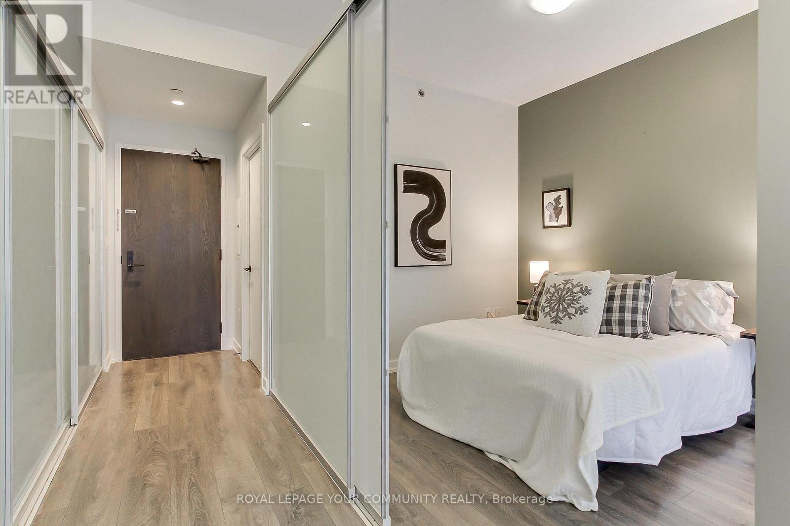 1002 - 426 University Avenue, Toronto, Ontario  M5G 1S9 - Photo 14 - C12661074