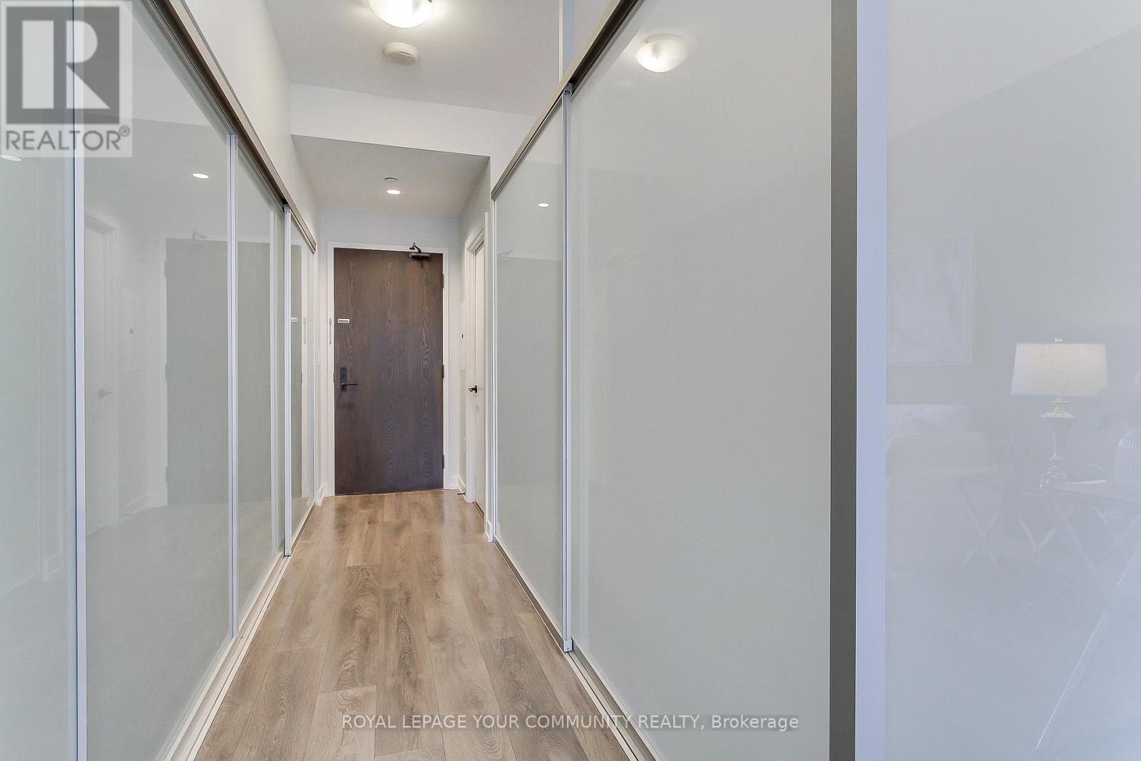 1002 - 426 University Avenue, Toronto, Ontario  M5G 1S9 - Photo 4 - C12661074