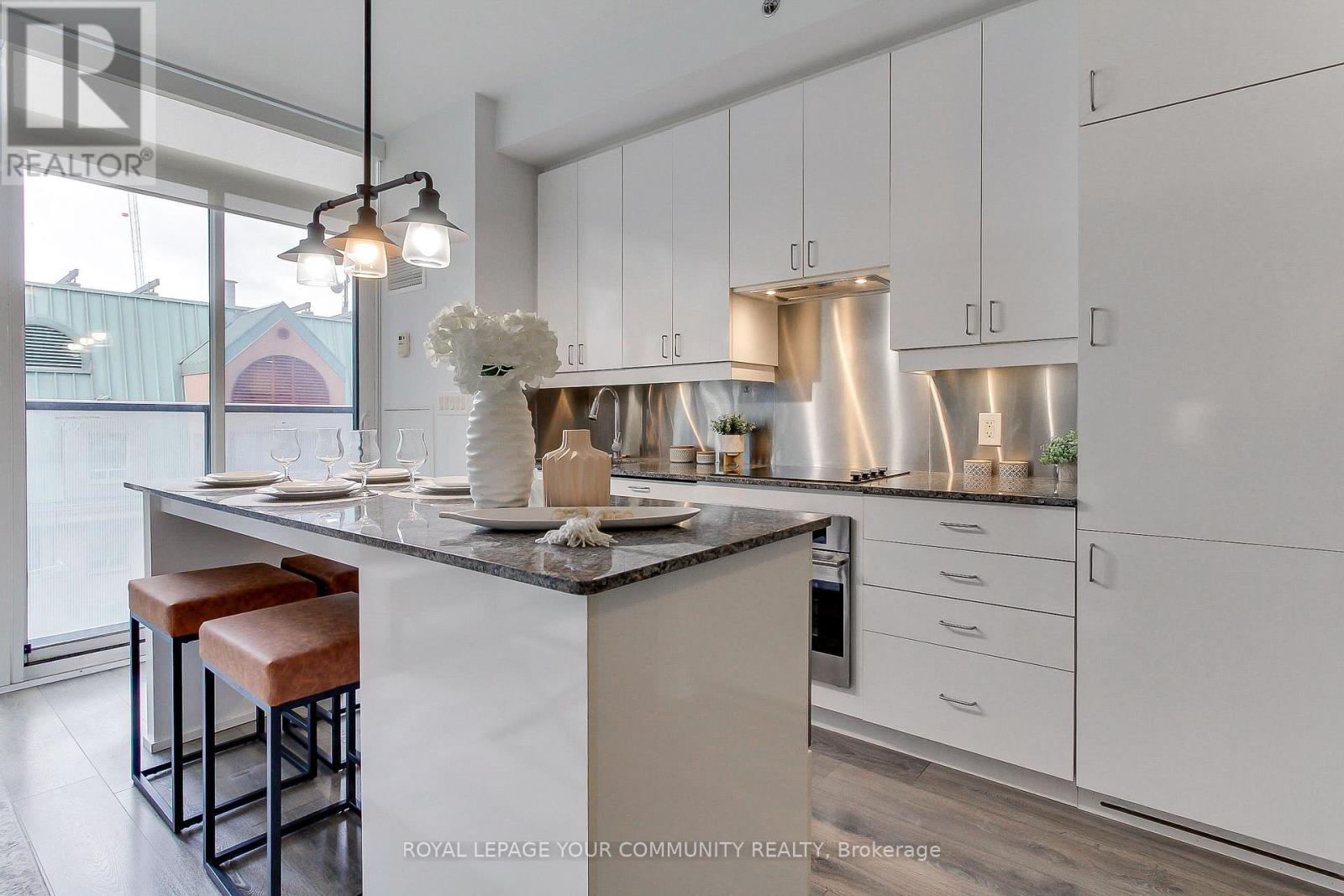 1002 - 426 University Avenue, Toronto, Ontario  M5G 1S9 - Photo 5 - C12661074