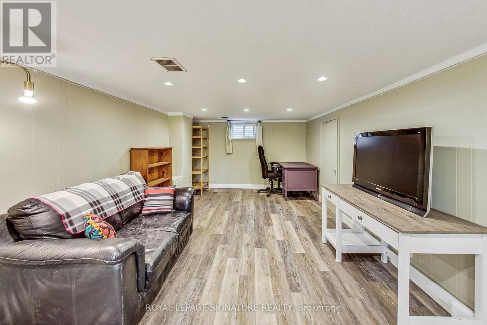 1 Milne Avenue, Toronto, Ontario  M1L 1J7 - Photo 6 - E12530546