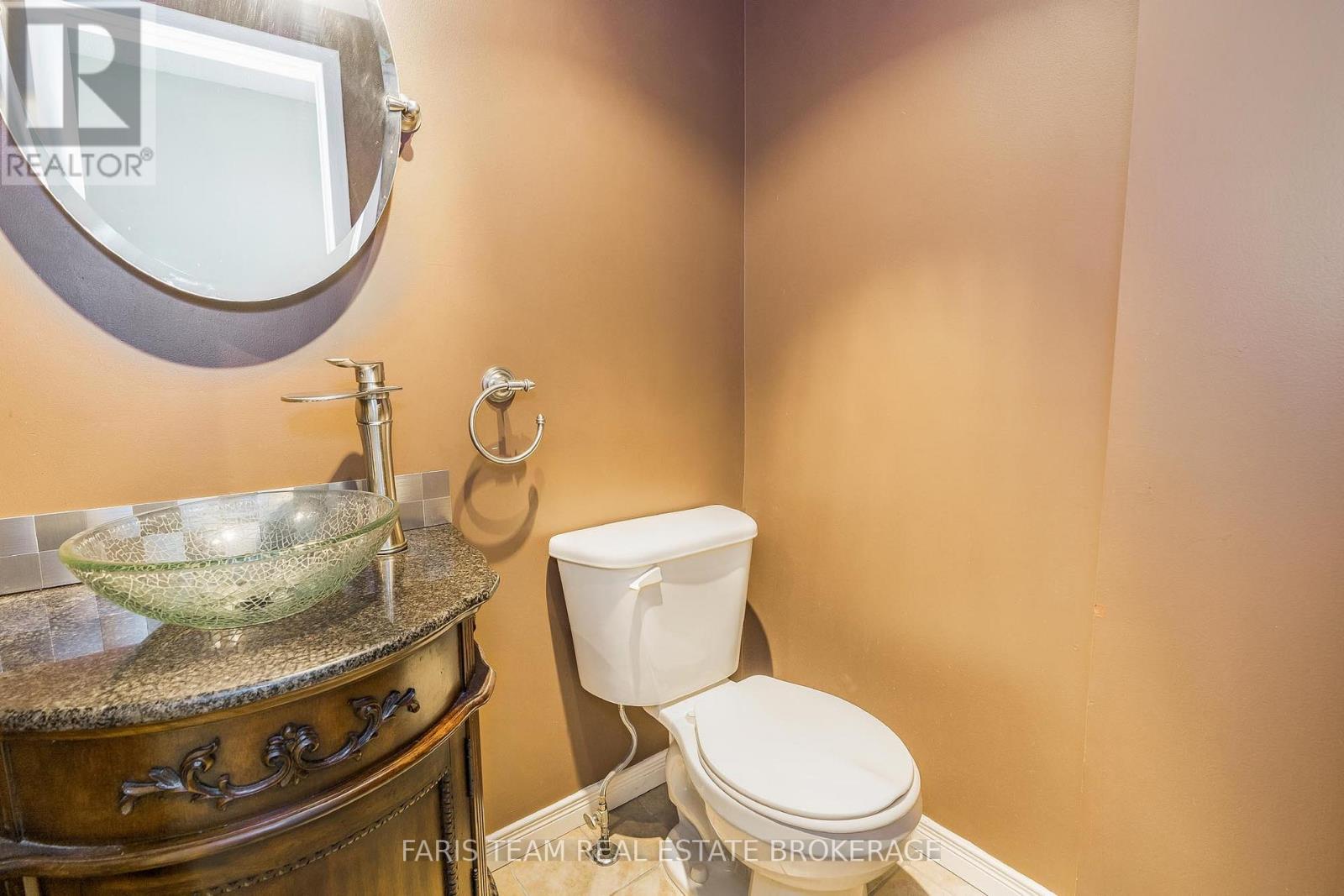 7 - 52 Adelaide Street, Barrie, Ontario  L4N 3T5 - Photo 15 - S12462287