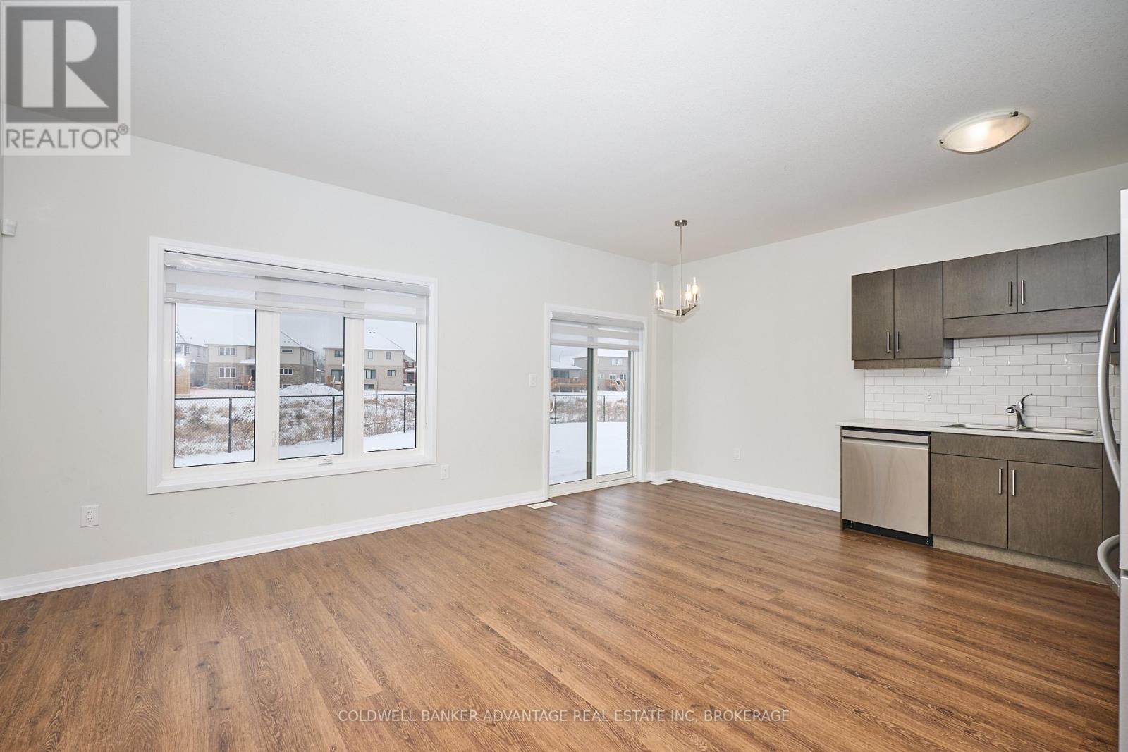 90 West Creek Court, Welland, Ontario  L3C 0K8 - Photo 5 - X12661456