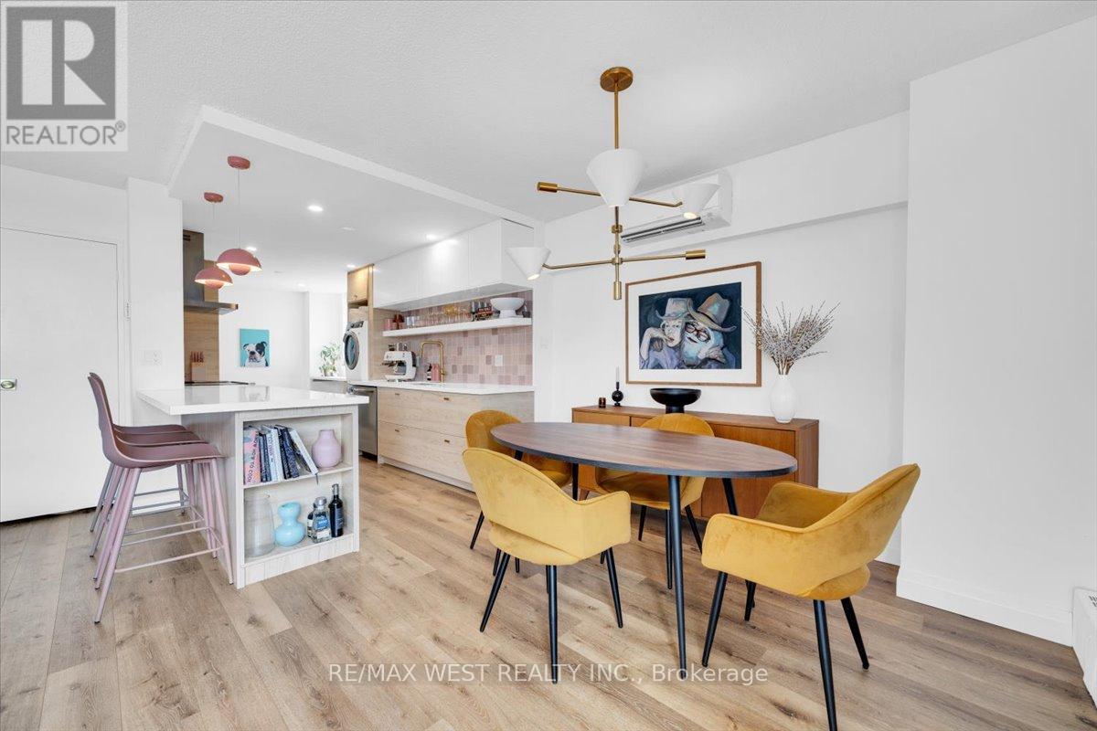 501 - 35 Ormskirk Avenue, Toronto, Ontario  M6S 1A8 - Photo 6 - W12559182